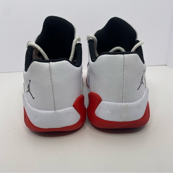 Air Jordan 11 CMFT Low
Concord-Bred - Picture 4 of 10